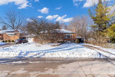 22 Bowman Ave, House other with 3 bedrooms, 2 bathrooms and 7 parking in Barrie ON | Image 1