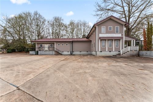 104 W Oak Hwy, Westminster, SC, 29693-2226 | Card Image