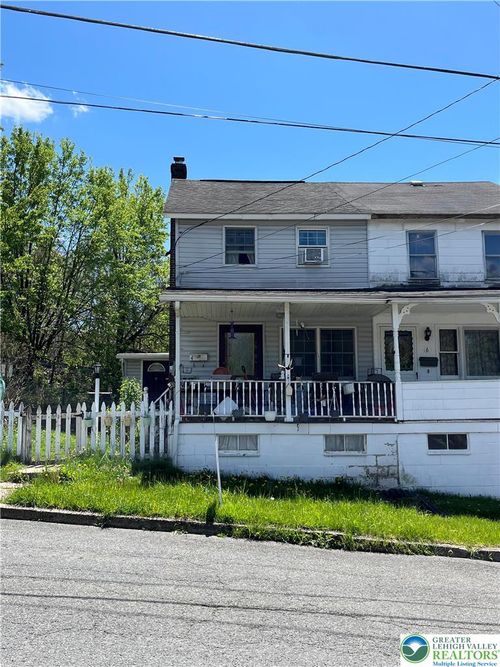 4 Andrewsville St, Lansford, PA, 18232-1701 | Card Image