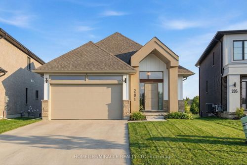 201 Dempsey Dr, Stratford, ON, N5A0K5 | Card Image