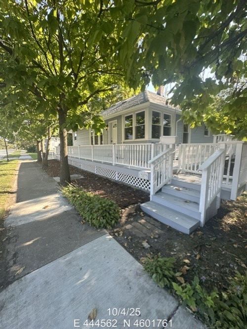 17833 Harwood Ave, Homewood, IL, 60430-1318 | Card Image