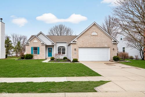 6264 Saddletree Dr, Zionsville, IN, 46077-8256 | Card Image