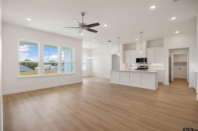 430 Mary Cir, House other with 4 bedrooms, 2 bathrooms and null parking in Bullard TX | Image 9