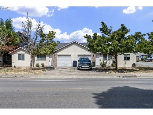 4256 Daisy St, Springfield, OR, 97478-6673 | Card Image