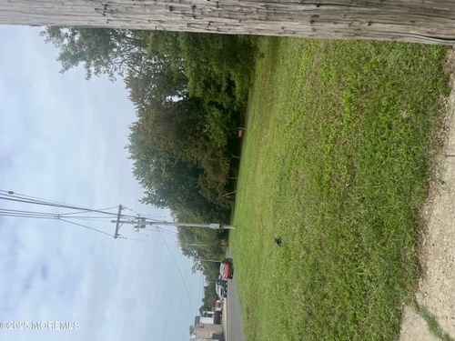 135 Railroad Ave, Belford, NJ, 07718-1629 | Card Image