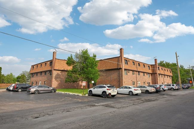APT-1B - 493 Mchenry Rd, Condo with 1 bedrooms, 1 bathrooms and 2 parking in Wheeling IL | Image 25