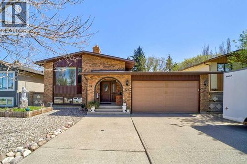 31 Red Crow Blvd W, Lethbridge, AB, T1K5J7 | Card Image