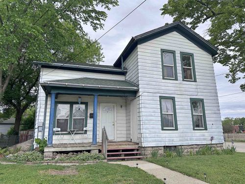 102 Union Street, Janesville, WI, 53548 | Card Image