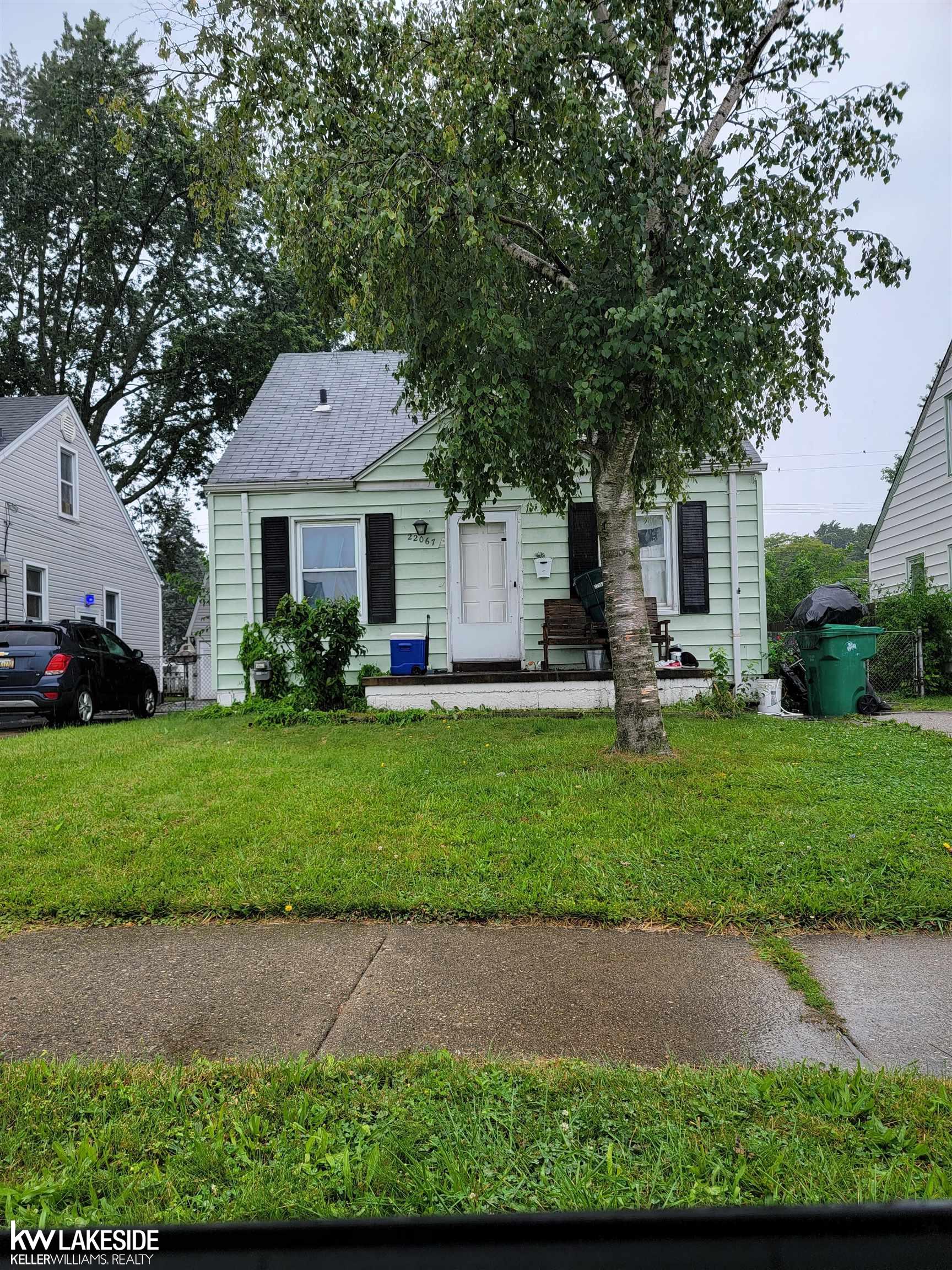 Gascony Ave, Eastpointe, MI 48021