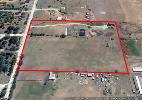135 Wilbarger Bend Rd, Bastrop, TX, 78602-3165 | Card Image