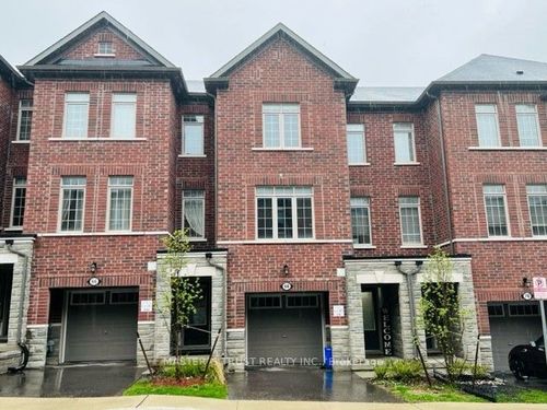 68 Gordon Cir, Newmarket, ON, L3Y0C9 | Card Image