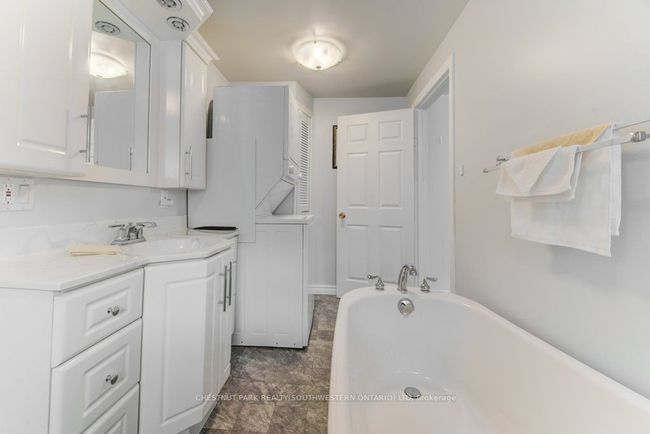27 Station St, House other with 3 bedrooms, 2 bathrooms and 1 parking in Tavistock ON | Image 27