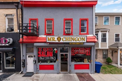 4 Market St, Passaic, NJ, 07055-7383 | Card Image