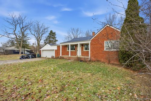 2907 Lovington Dr, Troy, MI, 48083-4481 | Card Image