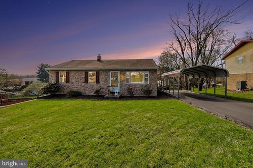 7833 Dewey Dr, HARRISBURG, PA, 17112-9776 | Card Image