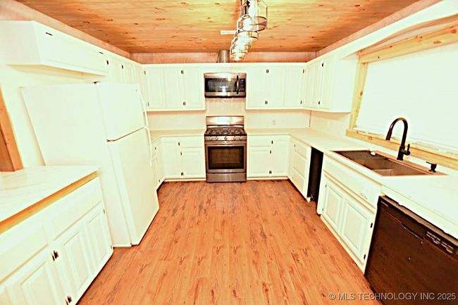 98926 S 4610 Road, House other with 4 bedrooms, 3 bathrooms and null parking in Marble City OK | Image 35