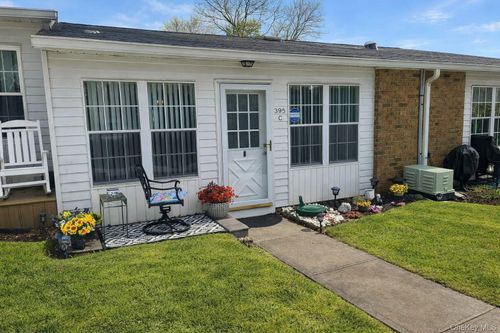 unit-c-395 Woodbridge Dr, Ridge, NY, 11961-1145 | Card Image