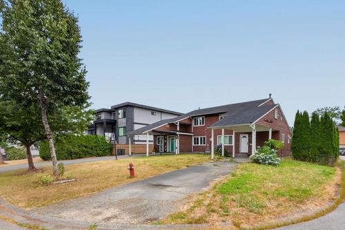 9443 132a St, Surrey, BC, V3V6W3 | Card Image