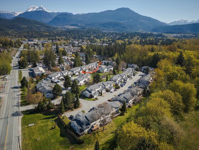 102 - 39920 Government Road, Townhouse with 3 bedrooms, 1 bathrooms and 3 parking in Squamish BC | Image 17