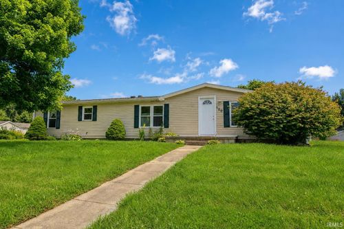 100 Plum St, Chandler, IN, 47610-9638 | Card Image