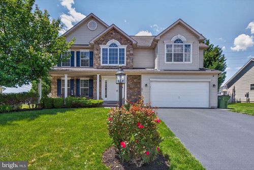 40-3451 Chardonnay Dr, YORK, PA, 17404-8618 | Card Image