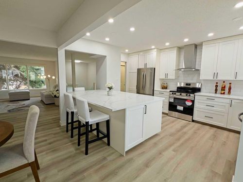 7032 78 St Nw, Calgary, AB, T3B4H9 | Card Image