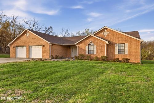 5905 Clearbrook Dr, Knoxville, TN, 37918-9281 | Card Image