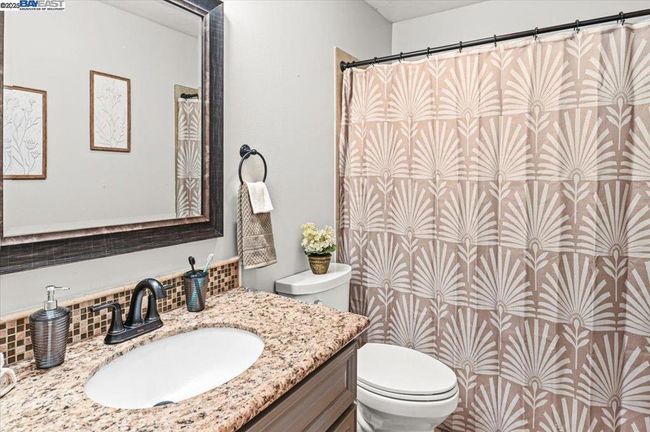 17860 Almond Rd, House other with 5 bedrooms, 4 bathrooms and 4 parking in Castro Valley CA | Image 28