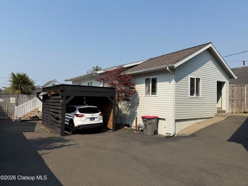 136B 3rd Avenue, Seaside, OR, 97138 | Card Image