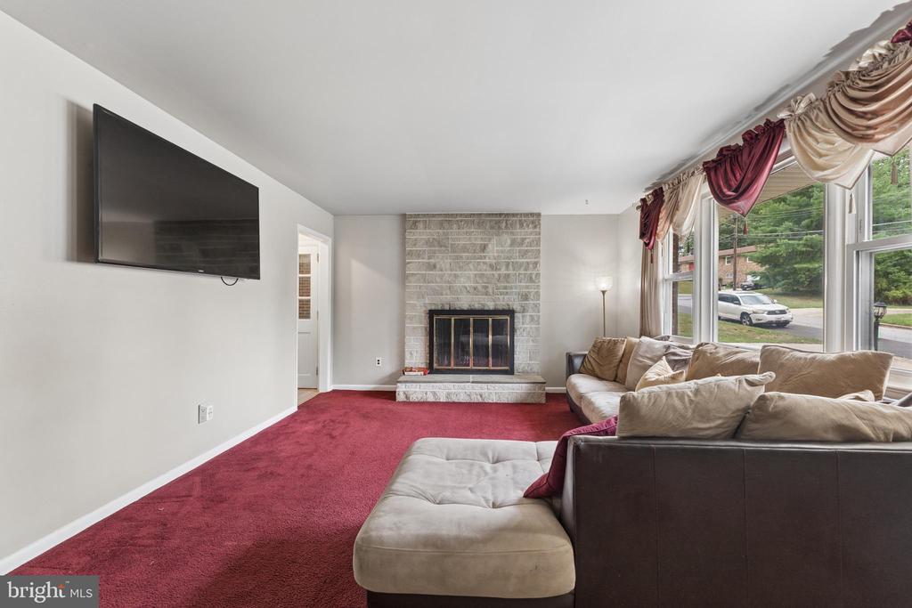 Residential in TEMPLE HILLS 3