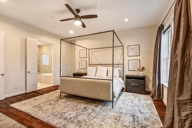 1818 Dart St, House other with 3 bedrooms, 5 bathrooms and 2 parking in Houston TX | Image 24