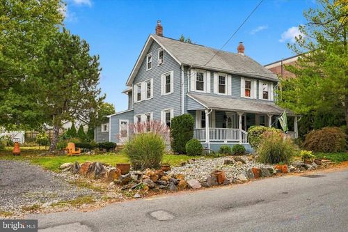 18 Spring St, PAOLI, PA, 19301-1424 | Card Image