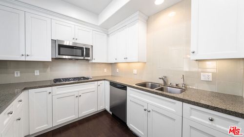 403-1050 S Holt Ave, Los Angeles, CA, 90048-4003 | Card Image