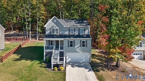 414 Campbell St, STAUNTON, VA, 24401-5072 | Card Image