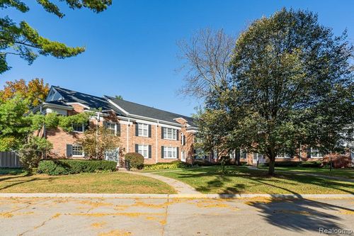 1760 Trailwood Path, Bloomfield Hills, MI, 48301-1735 | Card Image