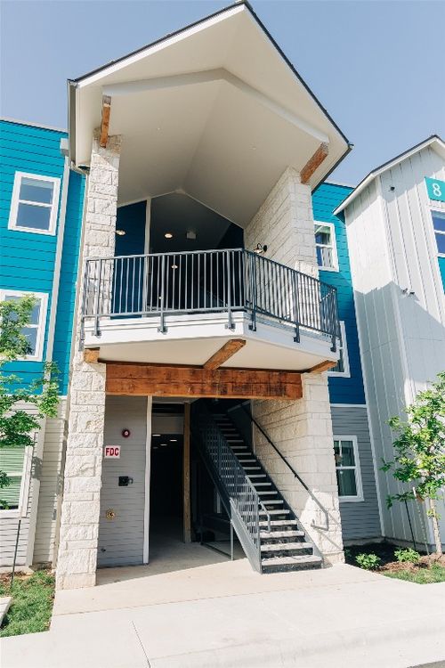 unit-8203-7051 Meadow Lake Blvd, Austin, TX, 78744-5746 | Card Image