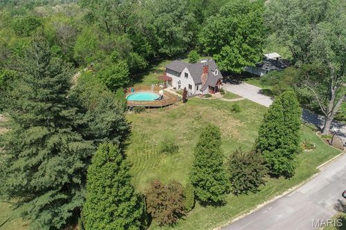 20 Green Oaks, Belleville, IL, 62223-1113 | Card Image