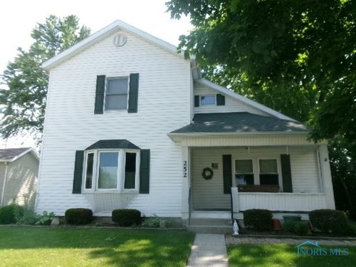 252 N Walnut St, Ottawa, OH, 45875-1745 | Card Image