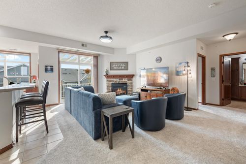 unit-205-1846 Plymouth Ln, Chanhassen, MN, 55317-4772 | Card Image