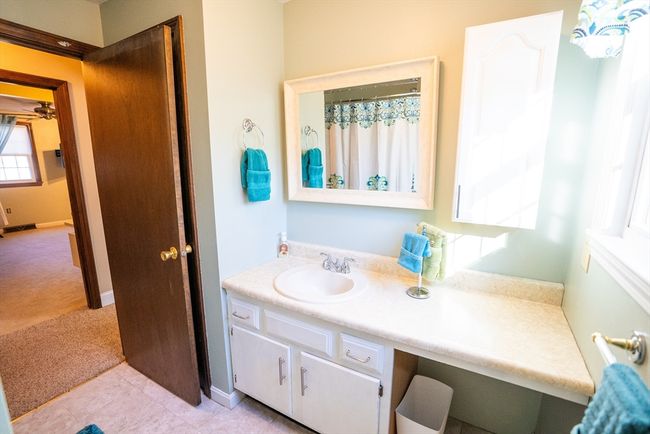 APT-2 - 801 Washington St, Condo with 3 bedrooms, 2 bathrooms and 2 parking in Pembroke MA | Image 23