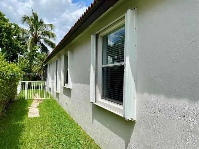 18915 Sw 29th St, House other with 4 bedrooms, 3 bathrooms and null parking in Miramar FL | Image 32