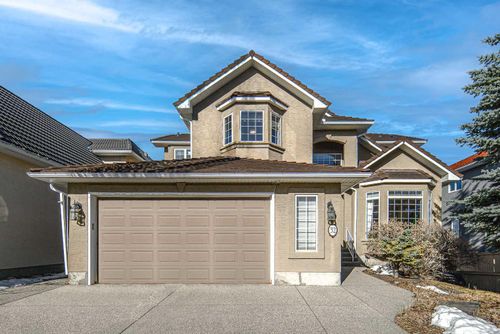 32 Hawkmount Heights Nw, Home with 5 bedrooms, 5 bathrooms and 2 parking in Calgary AB | Card Image