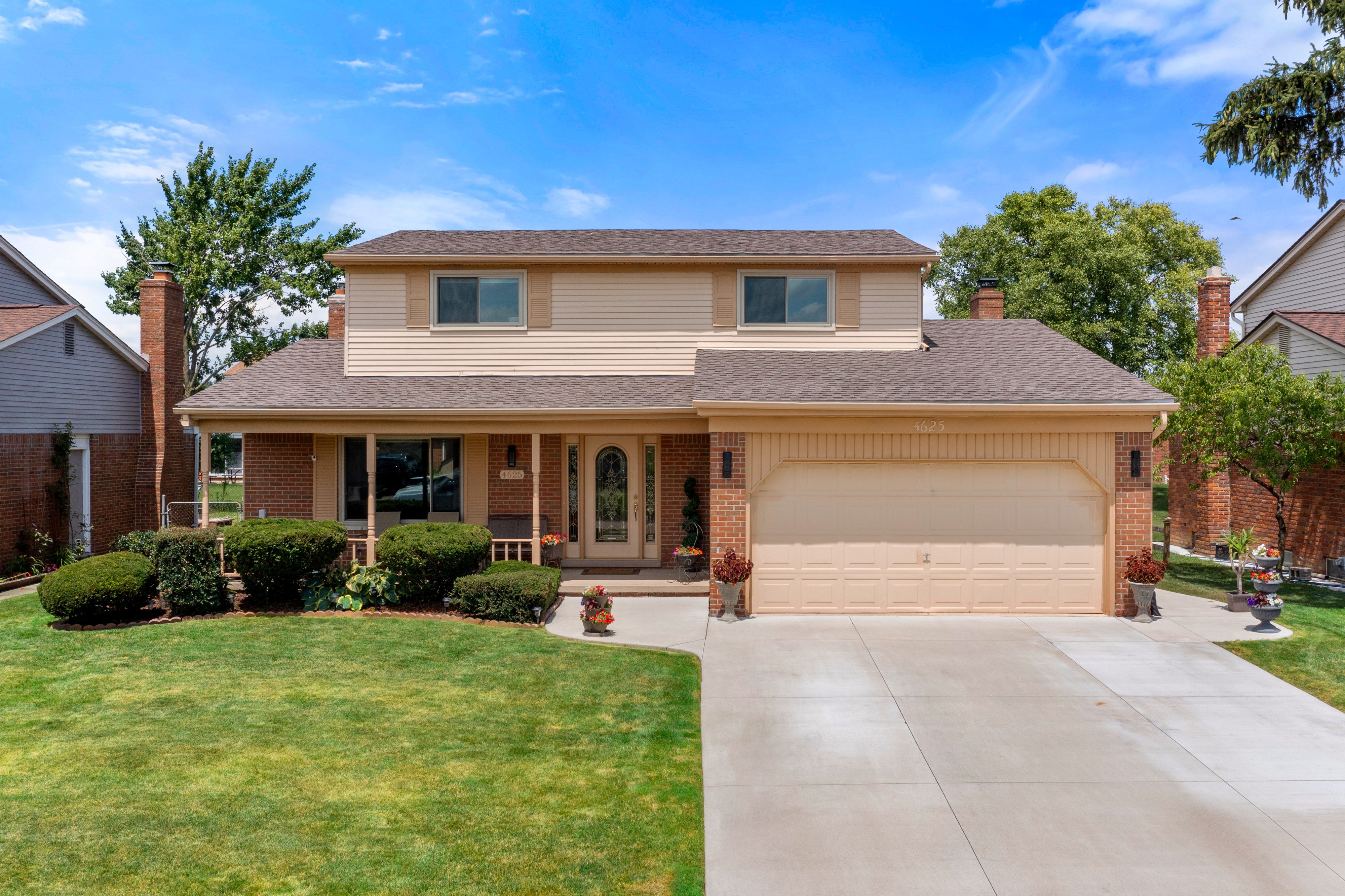 Boulder Dr, Sterling Heights, MI 48310