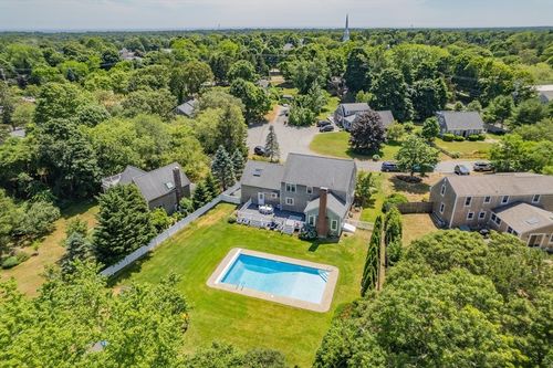 8 Drum Ln, Harwich, MA, 02645-2733 | Card Image