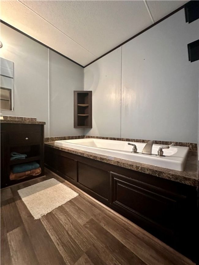 1708 Hill St, House other with 3 bedrooms, 2 bathrooms and null parking in Three Rivers TX | Image 11