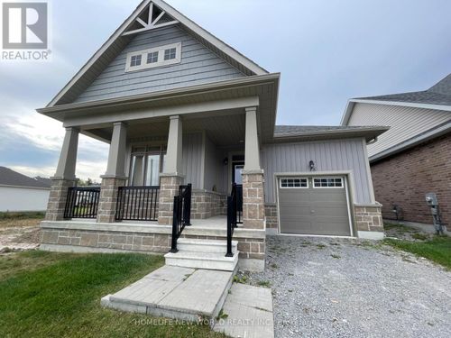 15 Schortinghuis St, Sutton West, ON, L0E1R0 | Card Image