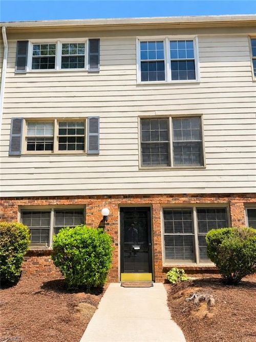 e-2804 Carriage Dr, Winston-Salem, NC, 27106-5332 | Card Image