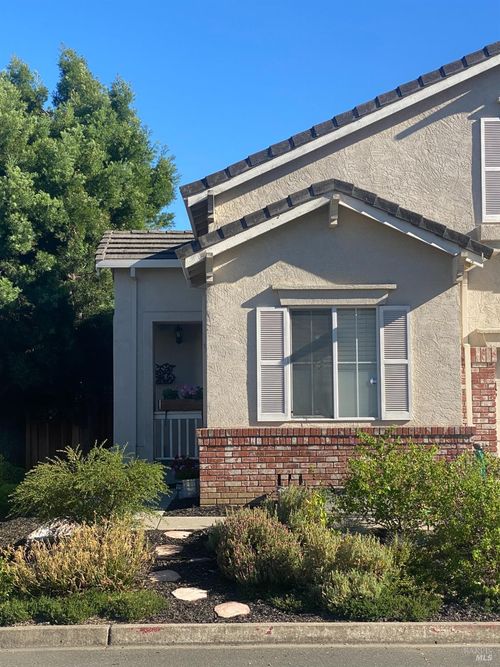 139 Wingard Circle, Napa, CA, 94558 | Card Image