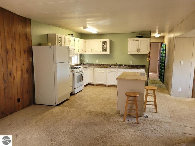 8815 S Young Rd, House other with 3 bedrooms, 2 bathrooms and null parking in Falmouth MI | Image 7