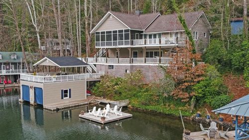 1431 Tame Turkey Rd, Lakemont, GA, 30552-3126 | Card Image